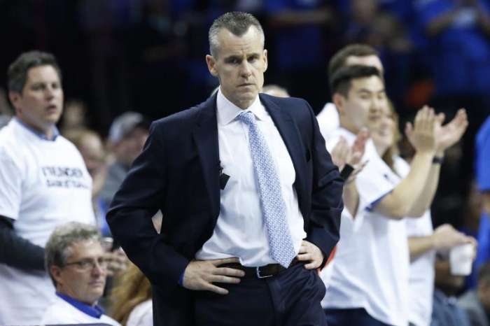  法兰克福主帅因战绩压力突遭下课危机  